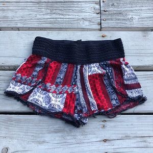 trendy short shorts